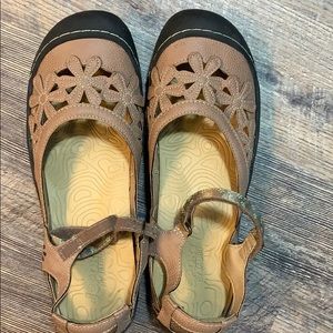 Jambu sz 11 women. Used